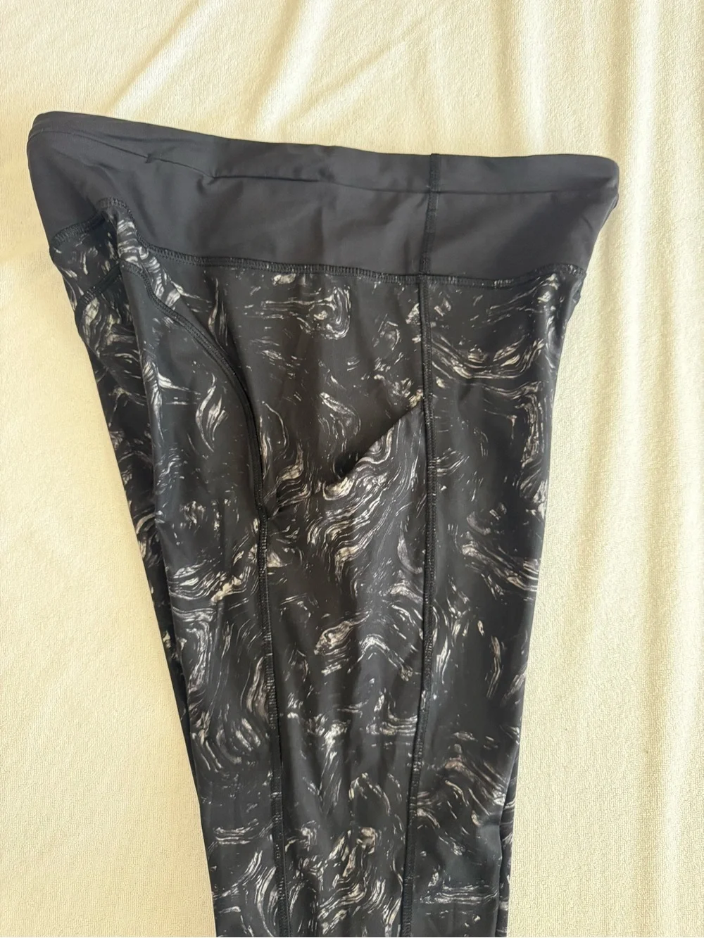 Lululemon Black Marble Print Running Leggings